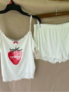 White Strawberry Print Cami & Shorts Sleep Set - Yummy